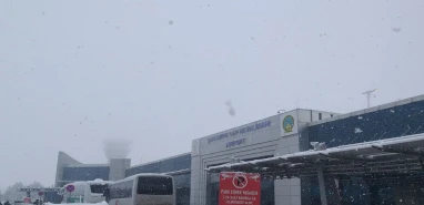 Şanlıurfa yolcularına kar kabusu! Hem havada hem karada...