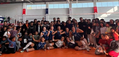 Viranşehir Kadın Voleybol Takımı seriye bağladı!