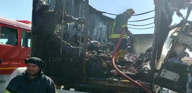 Seyir halindeyken kabusu yaşadı! Şanlıurfa’da tır cayır cayır yandı