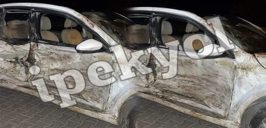 Şanlıurfa’da akşam saatlerinde feci kaza! Hurdaya dönen araçtan yaralı çıktı