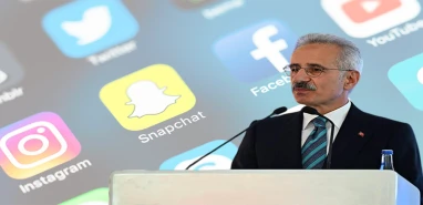 Bakan Uraloğlu açıkladı: Sosyal medya düzenlemesi sunum aşamasında!