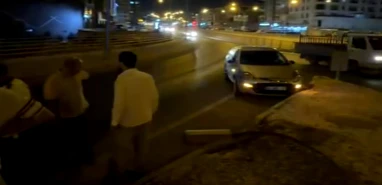 İki araç çarpıştı! Yaralılar var... (18.08.2025)