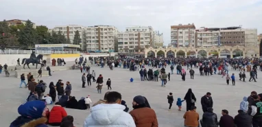 Suriyeliler akın akın gidiyor! Bakan açıkladı, rakamlar şaşırttı