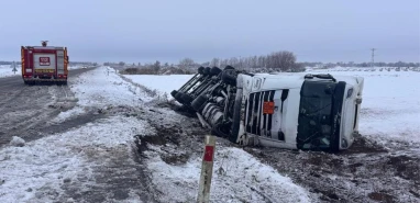 Şanlıurfa’da sülfürik asit yüklü tanker devrildi! Sürücü yaralandı