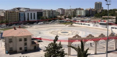 Şanlıurfa'da meydan tartışması hiç bitmeyecek gibi!