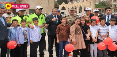 Şanlıurfa’da trafik haftası kutlandı: Ücretsiz kask dağıtıldı