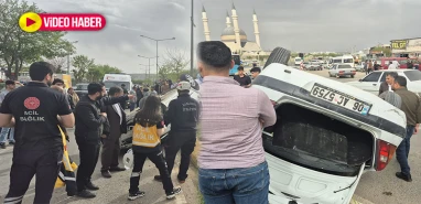 Şanlıurfa'da korkutan kaza! Otomobil ters döndü