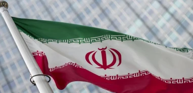 İran misillemeye hazırlanıyor! Apple ve Google listede