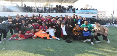 Urfa ekibi uzatmalarda gelen golle ilk yarıyı lider kapattı!