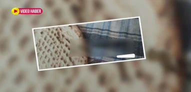 Urfa’da şok eden görüntü!   Aldıkları ekmeğin içinden bakın ne çıktı