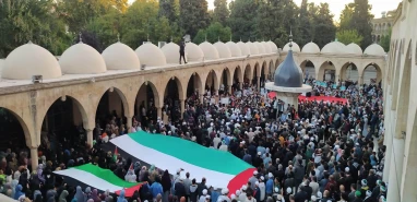 Şanlıurfa'da sabah namazında eller Filistin için duaya kalktı