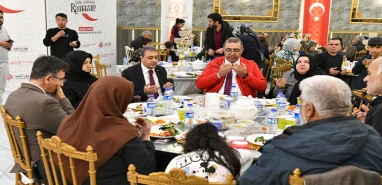 Vali Şıldak vatandaşlarla iftarda buluştu