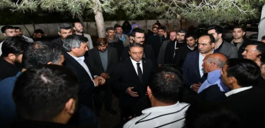 Vali Şıldak'tan hastanede ailelere ziyaret: Yakından takip ediyoruz