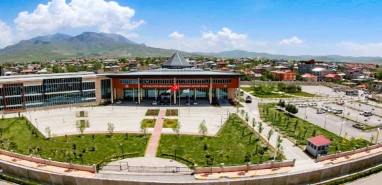 Van Büyükşehir Belediyesi'ne kayyum atandı