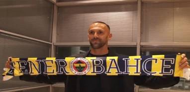Fenerbahçe’nin ilk transferi imza için İstanbul’a geldi
