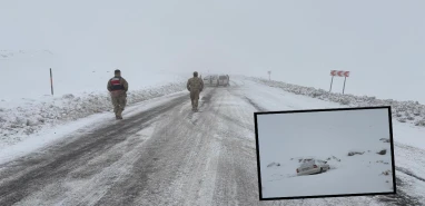 Şanlıurfa’da bu güzergahtan geçecekler dikkat! Yol yüzeyi buz tuttu