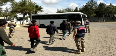 Urfa’da göçmen kaçakçılarına gece baskını