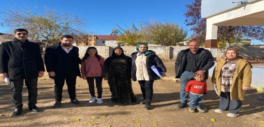Şanlıurfa'da köy köy gezip kız çocuklarını okula kazandırıyorlar