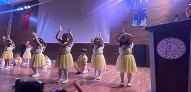 Şanlıurfa’da miniklerden Anadolu Ateşi gösterisi