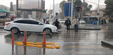 Şanlıurfa yağmur heyecanı! Hazırlıksız yakalandılar