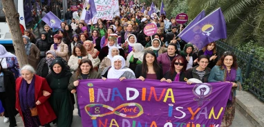 Şanlıurfa’da kadınlar 8 Mart’ta haykırdı: İnadına isyan, inadına özgürlük