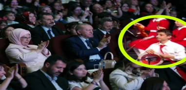 Şanlıurfalı genç çaldı, Cumhurbaşkanı dinledi... Yetenekli isim koroda!