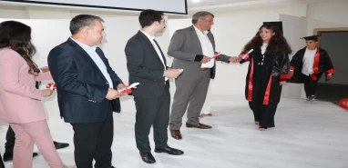 Akçakale'de mezuniyet coşkusu... Başkan Ayhan da katıldı
