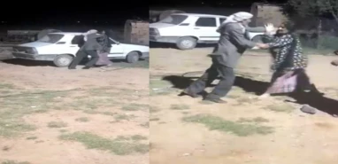 Şanlıurfa'da kuma kavgası iddiası! Onlar dövüştü, diğerleri gülüştü...
