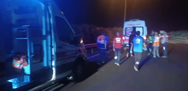 Hasta taşıyordu! Şanlıurfa'da ambulans ve TIR çarpıştı...