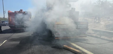Şanlıurfa-Mardin yolunda araç yangını paniğe yol açtı!