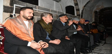 Dengbejler Siverek'te... Tarihi hamamda unutulmaz bir konser!