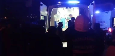 İki araç çarpıştı! 4'ü çocuk 8 yaralı