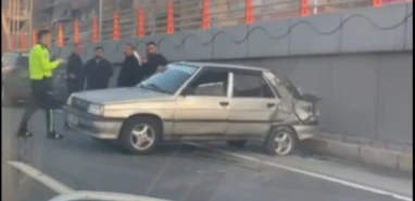 Şanlıurfa'da alt geçit çıkışında kaza: Çarpıştılar