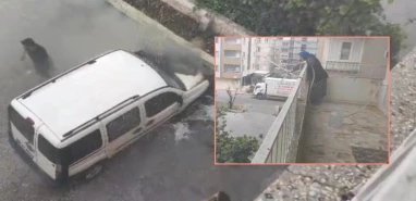 Şanlıurfa'da yanan araca yaşlı kadından balkondan müdahale: İtfaiye misali...