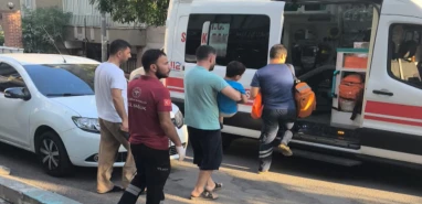 Şanlıurfa'da asansörde endişeli dakikalar... Ayağı sıkıştı!