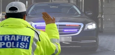 AYM’den çakarlı araç cezalarına emsal karar!