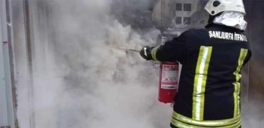 Şanlıurfa’da seyir halindeki pikap bir anda alev aldı