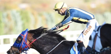 Şanlıurfalı jokey Cumhuriyet Koşusu'nda tarih yazdı! 10 milyon lira ödül...