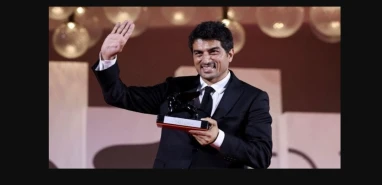 Siverekli yönetmene Venedik Film Festivali'nde ödül!
