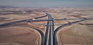 Bayramda otoyollardan 8,4 milyon araç geçti