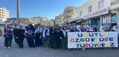 Öcalan'a özgürlük için yürüyen kadınlar Halfeti'de! Ankara'ya gidiyorlar