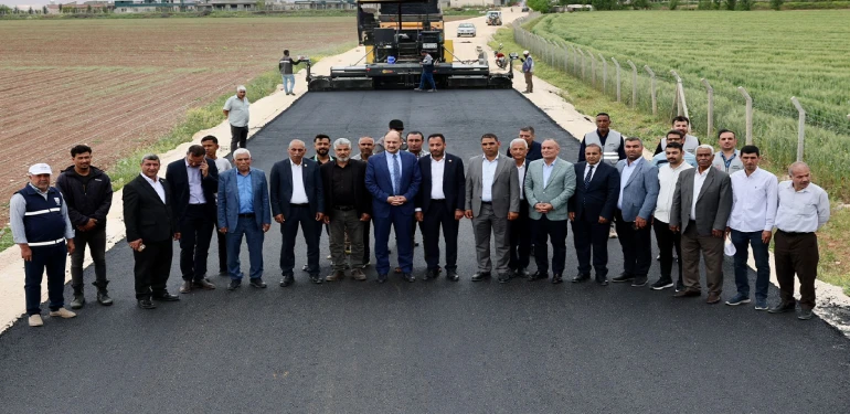Şanlıurfa’da 7 mahalleyi birbirine bağlayan yol yenilendi