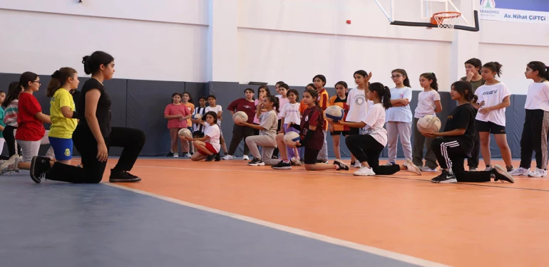 Karaköprü’de rakamlar dudak uçuklattı: Tam 25 bin kişi akın etti!