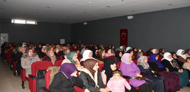 Siverek’te Berat Kandili coşkusu kadınlarla paylaşıldı