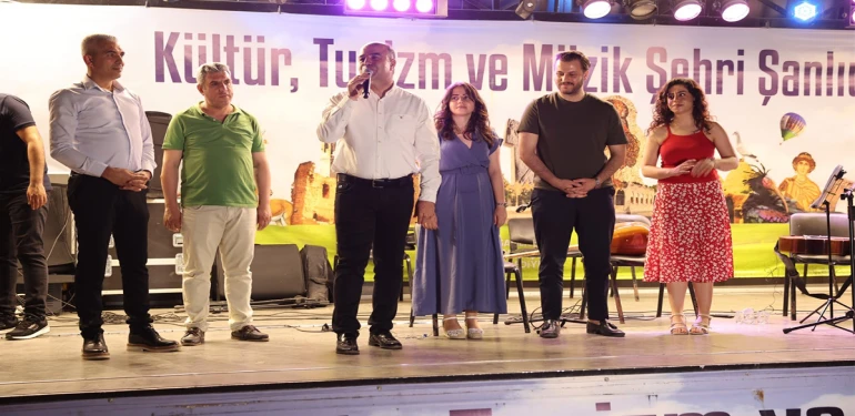 Karaköprü’de yüzlerce kişiyi buluşturan gece!