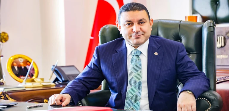 Başkan Özyavuz: Babalar toplumun mihenk taşıdır