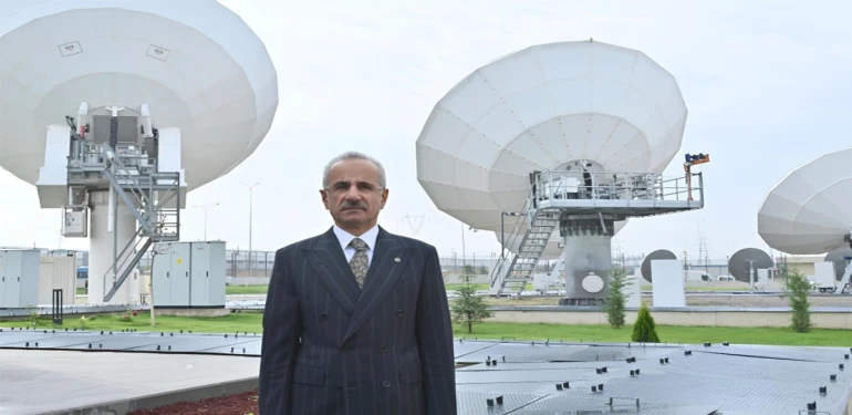 Türkiye'nin dijital kalbi Ankara'da atacak: Türksat veri kapasitesini 8 kat artırıyor!