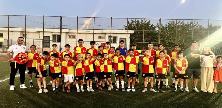 Süper Lig ekibinden Şanlıurfalı çocuklara özel ziyaret!