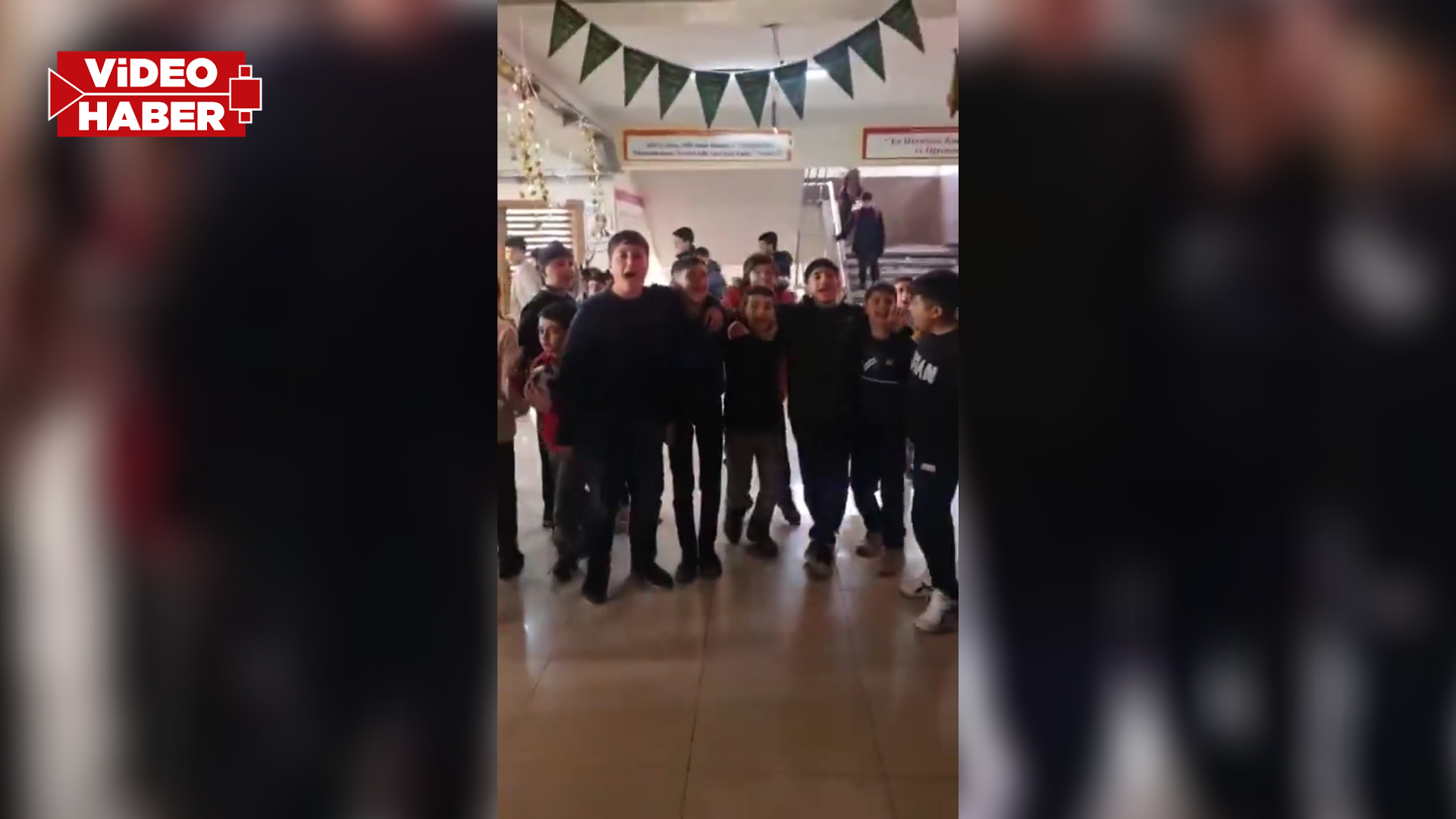 Şanlıurfa'da öğrencilerin ‘Kabe'de Hacılar' ilahisi isteği gündem oldu!