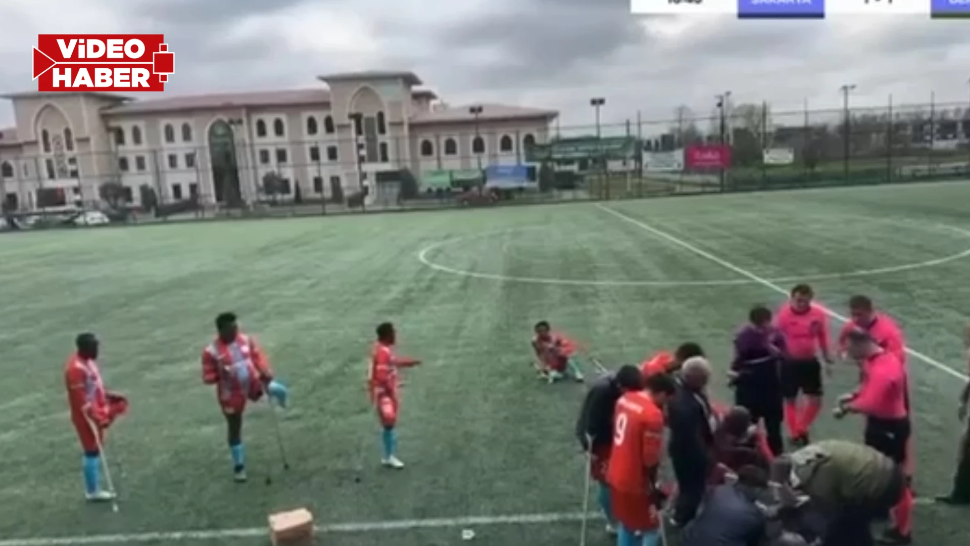 Maçta hayatını kaybeden Şanlıurfalı antrenörün son anları kameraya yansıdı